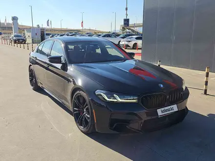 BMW M5 2021 года за 29 142 000 тг. в Алматы – фото 3