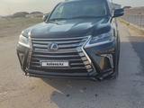 Lexus LX 570 2017 года за 41 900 000 тг. в Актау – фото 2