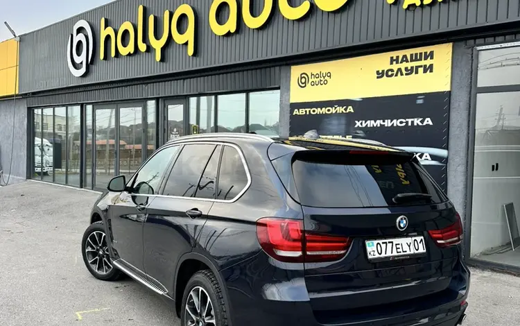 Бампер f15 оригинал за 50 000 тг. в Шымкент