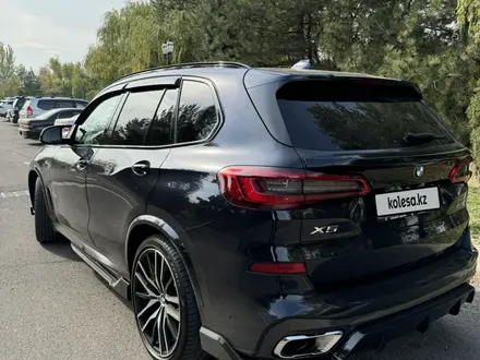 BMW X5 2019 года за 35 500 000 тг. в Алматы – фото 5