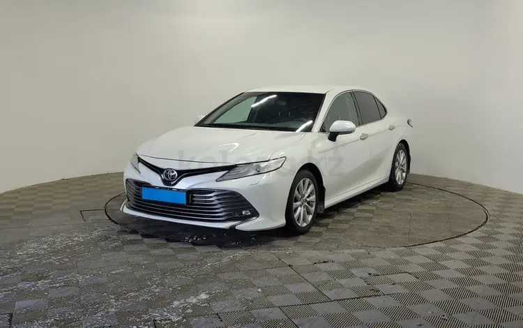Toyota Camry 2020 года за 12 240 000 тг. в Алматы