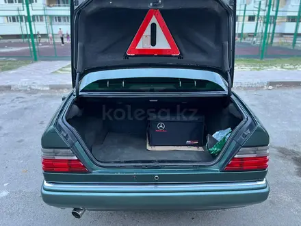 Mercedes-Benz E 220 1993 года за 3 000 000 тг. в Сатпаев – фото 15