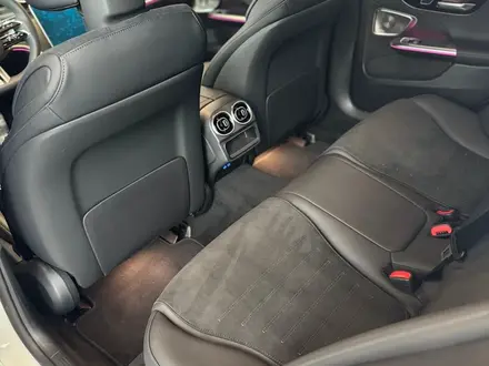 Mercedes-Benz C 200 AMG Line 2025 года за 38 630 900 тг. в Алматы – фото 6