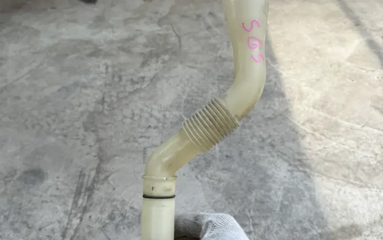 Горловина от бочка омывателя SUBARU FORESTER SG5 за 5 000 тг. в Астана