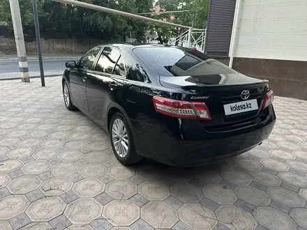 Toyota Camry 2010 года за 5 950 000 тг. в Шымкент – фото 2