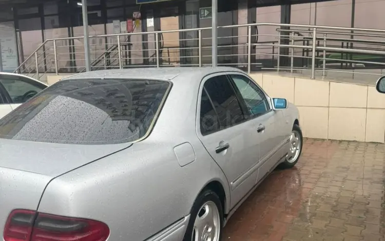 Mercedes-Benz E 240 1998 годаfor3 800 000 тг. в Шымкент