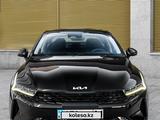 Kia K5 Luxe 2025 года за 14 990 000 тг. в Астана