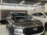 Hyundai Santa Fe 2023 года за 15 500 000 тг. в Караганда – фото 2