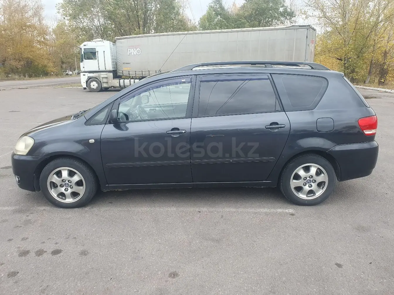 Toyota Avensis Verso, 2003