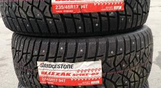 Шины Bridgestone 235/45/r17 Spike-02 за 66 000 тг. в Алматы