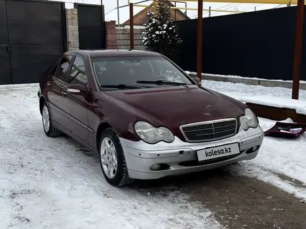 Mercedes-Benz C 240 2002 года за 2 100 000 тг. в Алматы – фото 6