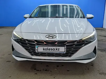Hyundai Elantra 2021 года за 7 071 000 тг. в Актобе – фото 2