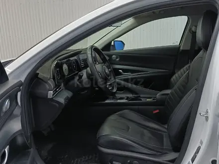 Hyundai Elantra 2021 года за 7 071 000 тг. в Актобе – фото 9