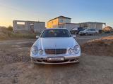 Mercedes-Benz E 240 2003 годаүшін4 100 000 тг. в Караганда – фото 4