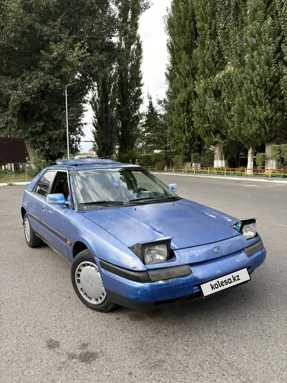 Mazda 323, 1995