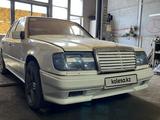 Mercedes-Benz E 230 1992 годаүшін1 350 000 тг. в Сатпаев – фото 4