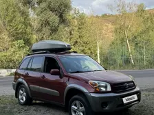 Toyota RAV4, 2005