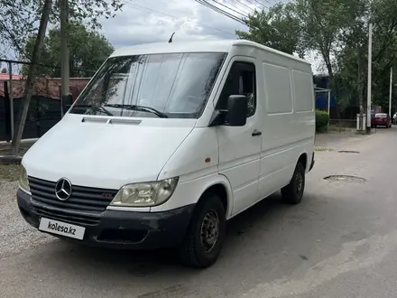 Mercedes-Benz Sprinter 2002 года за 4 900 000 тг. в Алматы – фото 2