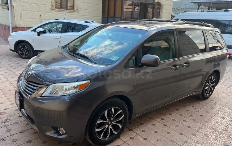 Toyota Sienna 2014 годаfor16 000 000 тг. в Шымкент