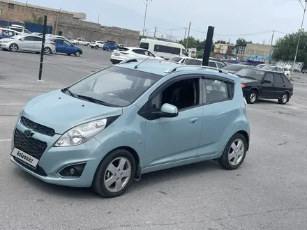 Chevrolet Spark 2010 года за 3 500 000 тг. в Шымкент – фото 2