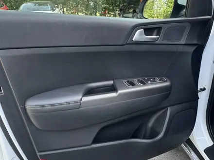 Kia Sportage 2021 года за 9 900 000 тг. в Караганда – фото 17
