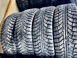 Шипованные шины 225/65/17 каждая за 29 990 тг. в Астана