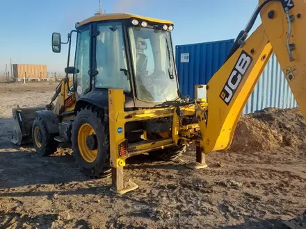 JCB  3CX 2018 года за 35 000 000 тг. в Атырау