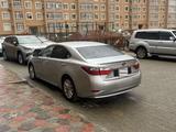 Lexus ES 300h 2013 годаүшін8 300 000 тг. в Актау – фото 2