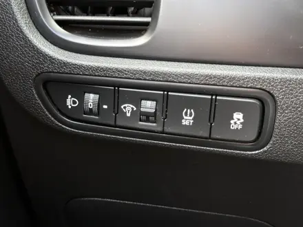 Kia Rio X-Line 2020 года за 7 290 000 тг. в Актобе – фото 13