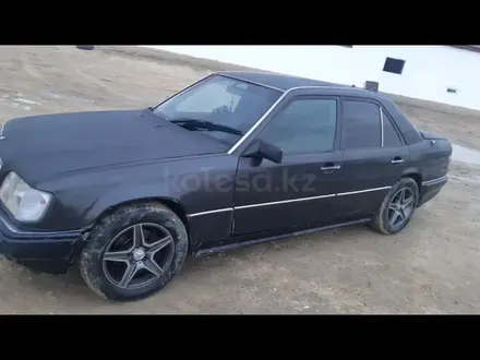 Mercedes-Benz E 220 1993 года за 1 500 000 тг. в Аральск – фото 3