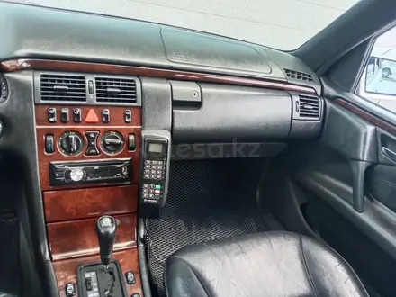 Mercedes-Benz E 280 1996 года за 4 000 000 тг. в Кызылорда – фото 14