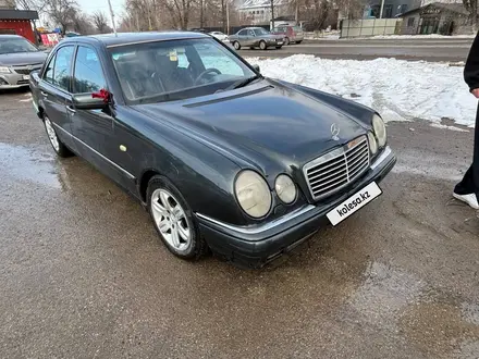 Mercedes-Benz E 280 1996 года за 2 500 000 тг. в Алматы – фото 3