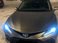 Toyota Camry 2023 года за 19 000 000 тг. в Астана