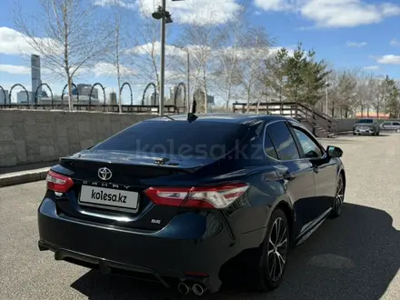 Toyota Camry 2019 года за 11 000 000 тг. в Астана – фото 8