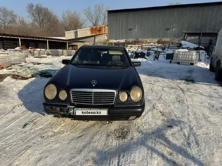 Mercedes-Benz E 420 1996 года за 2 500 000 тг. в Алматы – фото 13