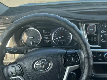 Toyota Highlander 2019 года за 26 000 000 тг. в Кокшетау – фото 12