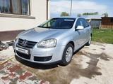 Volkswagen Jetta 2006 годаүшін3 600 000 тг. в Алматы