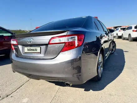 Toyota Camry 2014 года за 6 200 000 тг. в Атырау – фото 9