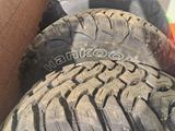 Шины M/T 265/70/16 с дисками Hankook и Maxxis 2 коплектаүшін310 000 тг. в Усть-Каменогорск – фото 3