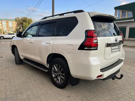 Toyota Land Cruiser Prado 2019 года за 35 500 000 тг. в Актобе – фото 7