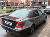 Mercedes-Benz C 180 1995 года за 1 300 000 тг. в Петропавловск – фото 3