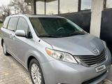 Toyota Sienna 2014 года за 6 500 000 тг. в Атырау – фото 2