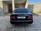 Mercedes-Benz E 320 2000 года за 4 900 000 тг. в Мерке – фото 2