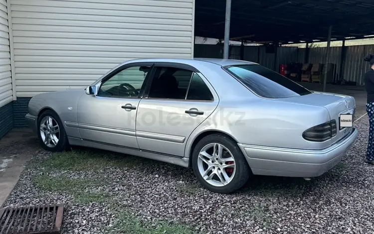 Mercedes-Benz E 280 1996 года за 2 500 000 тг. в Талдыкорган