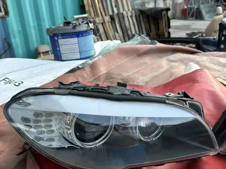 Ф10 фара адаптивные фары оригинал фар в идеальном состоянии за 350 000 тг. в Алматы – фото 6