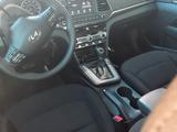 Hyundai Elantra 2019 годаүшін6 000 000 тг. в Актобе – фото 4