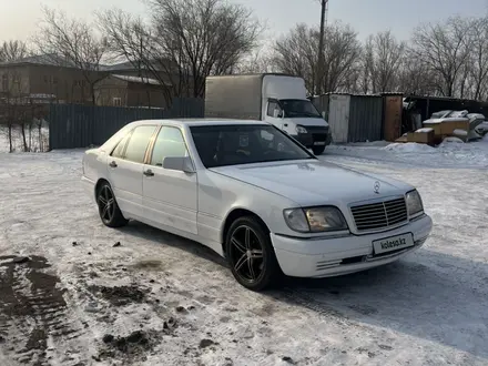 Mercedes-Benz S 500 1995 года за 2 750 000 тг. в Караганда – фото 3