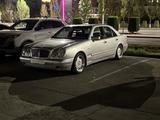 Mercedes-Benz E 320 1998 годаүшін3 000 000 тг. в Астана