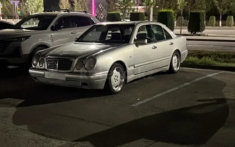 Mercedes-Benz E 320 1998 годаүшін3 000 000 тг. в Астана