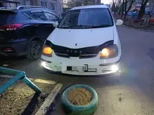 Nissan Tino, 2000